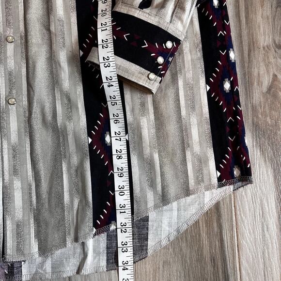 VTG Wrangler Western Shirts Red White Blue Aztec Stripe Pearl Snap XL cowboy - Picture 6 of 6